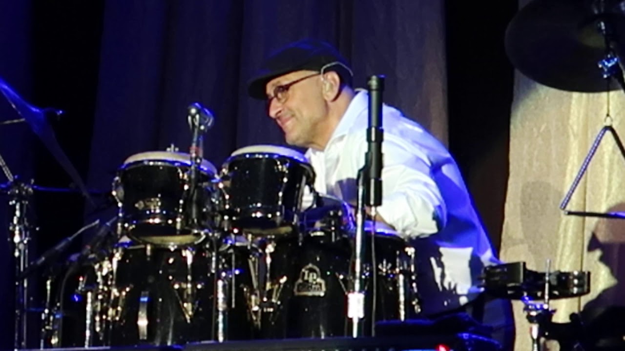 Chris Isaak (LIVE) / 5:15 + Take My heart + big wide wonderful World (crowd participation)  8/28/19