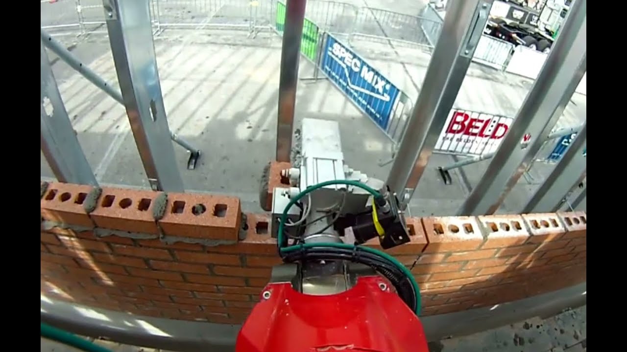 Meet SAM, the bricklaying robot