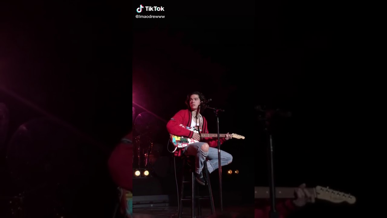 conan gray stopped a show and checked on fans who passed out