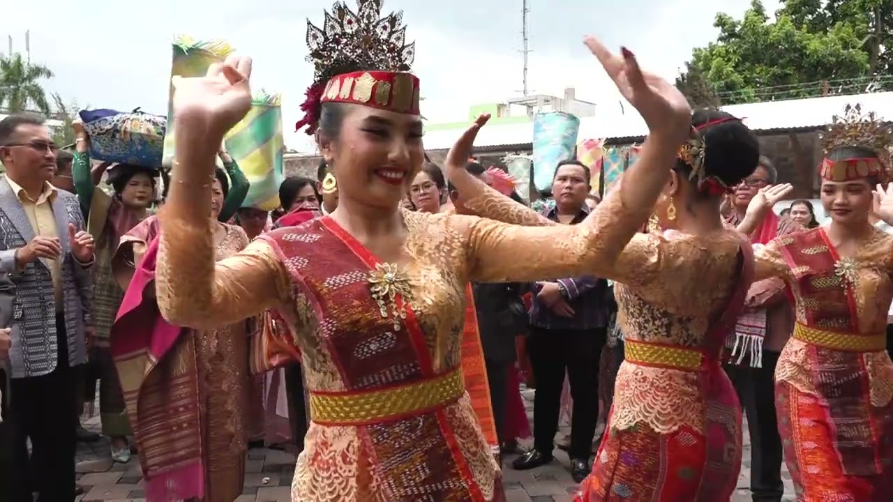 Pernikahan Mario Butarbutar & Lia Br. Hutabarat, Medan | Part 004