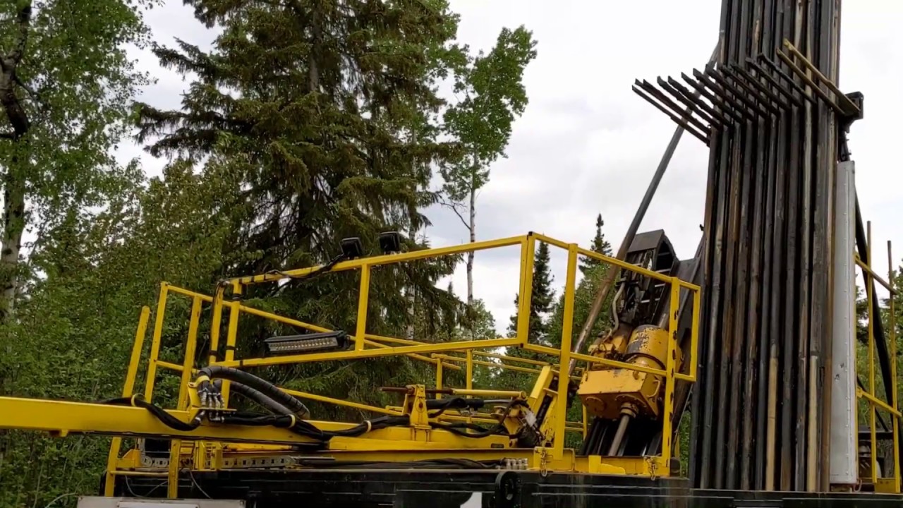 AVD rod handler in action - Shack mounted version - Vertical stacking