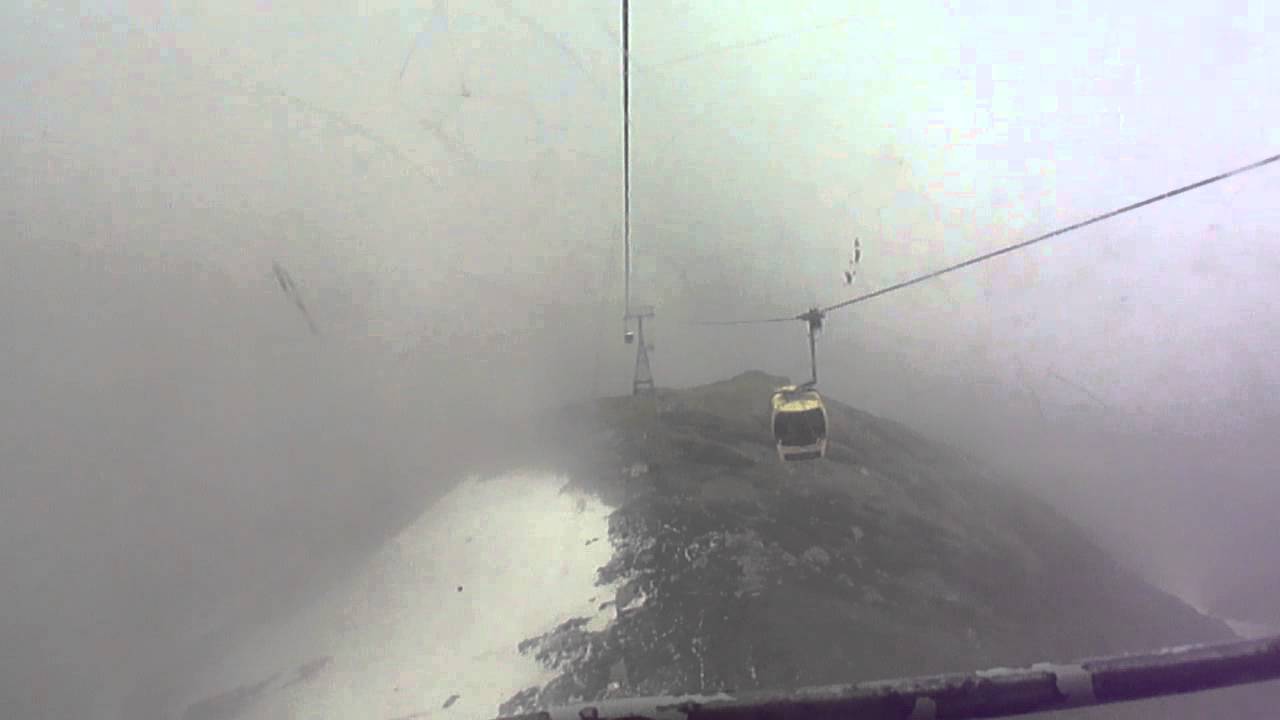 Gulmarg - cable car stuck in clouds between Phase 1 and Phase 2
