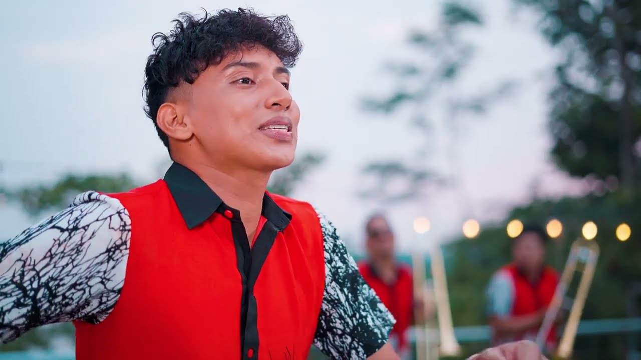 Salseros de Acero - No Se Va (Versi&oacute;n Salsa) V&iacute;deo Oficial