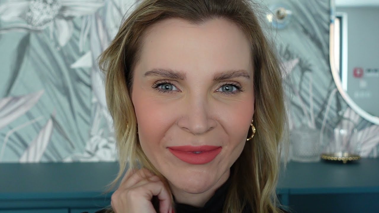 Must Have Edition by ESSENS Beauty - 10 minutes make-up