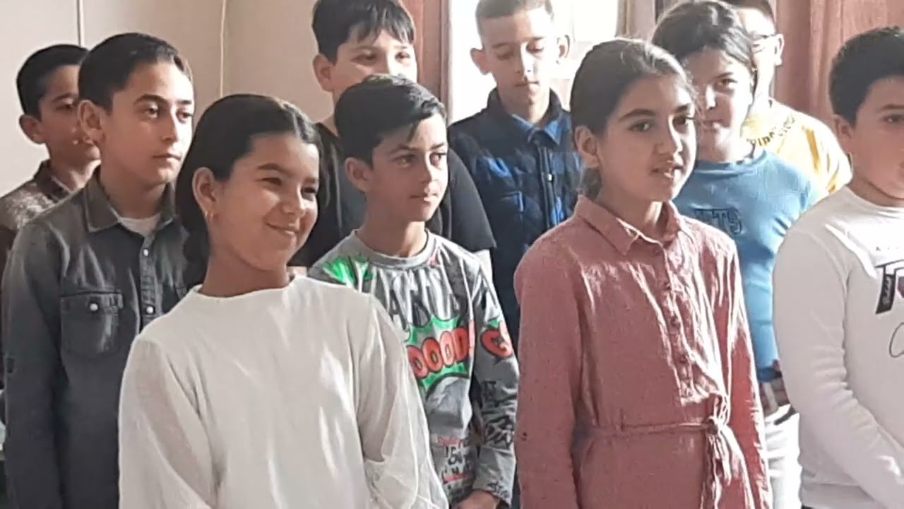 Тържество за 8. март с участието на ученици от трети клас на 75. ОУ 