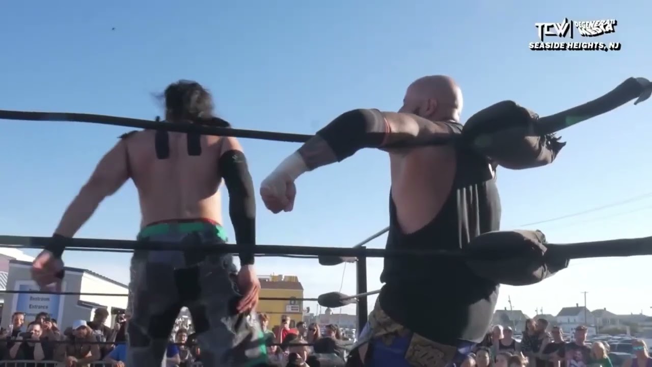 Donovan vs Zombie King - TCW