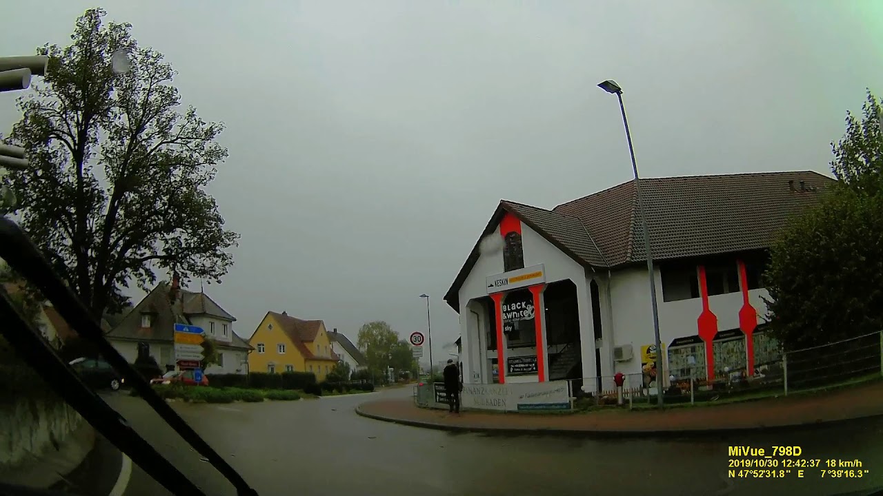 D: Stadt Heitersheim. Landkreis Breisgau-Hochschwarzwald. Ortsdurchfahrt. Oktober 2019