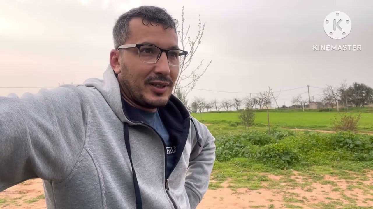 جري اصغري على كبري جاو واليديا يفطرو وطلبو مني نخدم ليل ونهار وها علاش