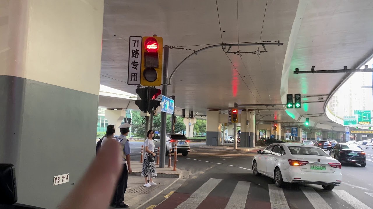 上海公交71路バスの車窓 71路のバスの景色 Shanghai 71 Bus