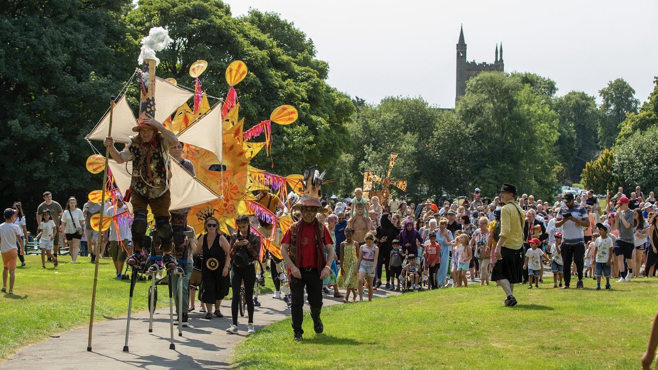 SPARK! | Dazzling Community Circus Show in Falinge Park, Rochdale | Skylight Circus Arts