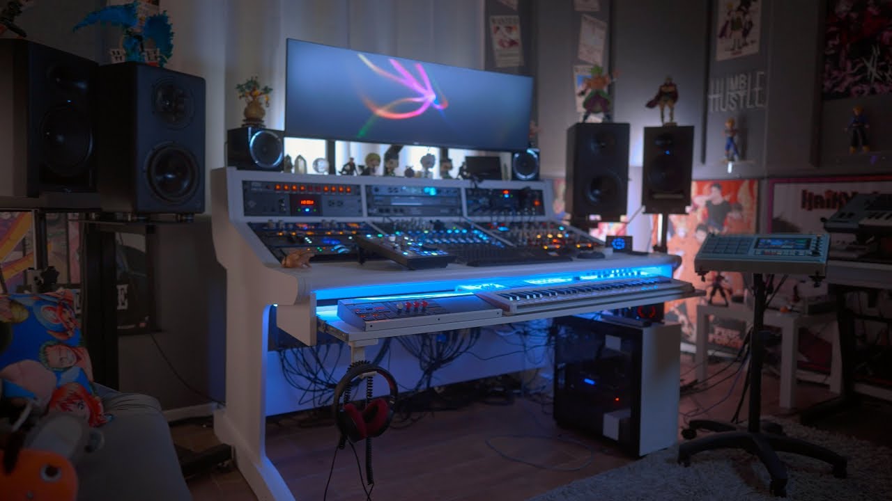 The Best Studio Desk For A Hybrid Workflow - Buso Audio Studio Classic Desk