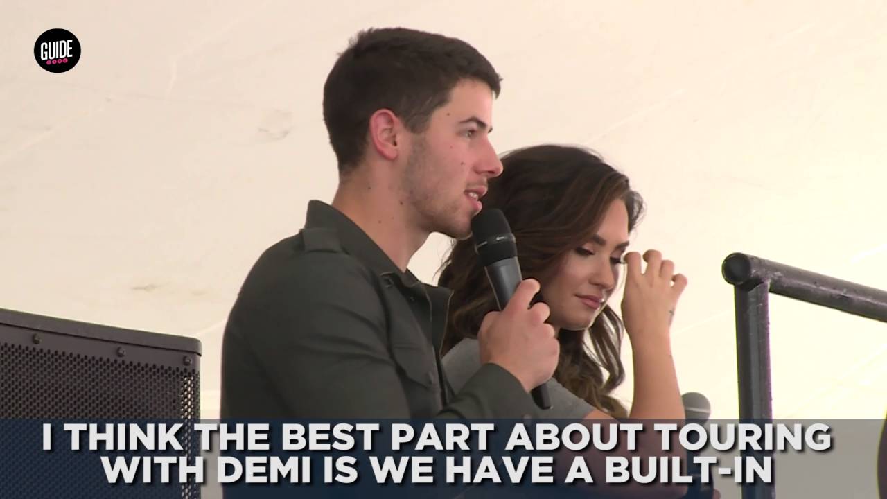 Nick Jonas and Demi Lovato greet their fans at Allen Premium Outlets