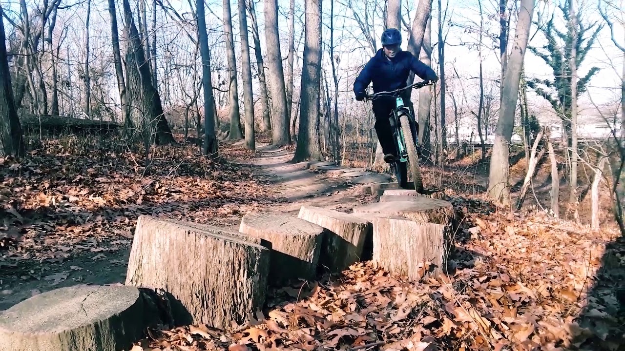 Trek Roscoe 7 2021 (This bike is ready to party! I love it!) Cunningham Park MTB trail