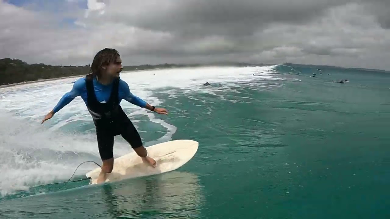 The Pass - Byron Bay Cyclone Swell