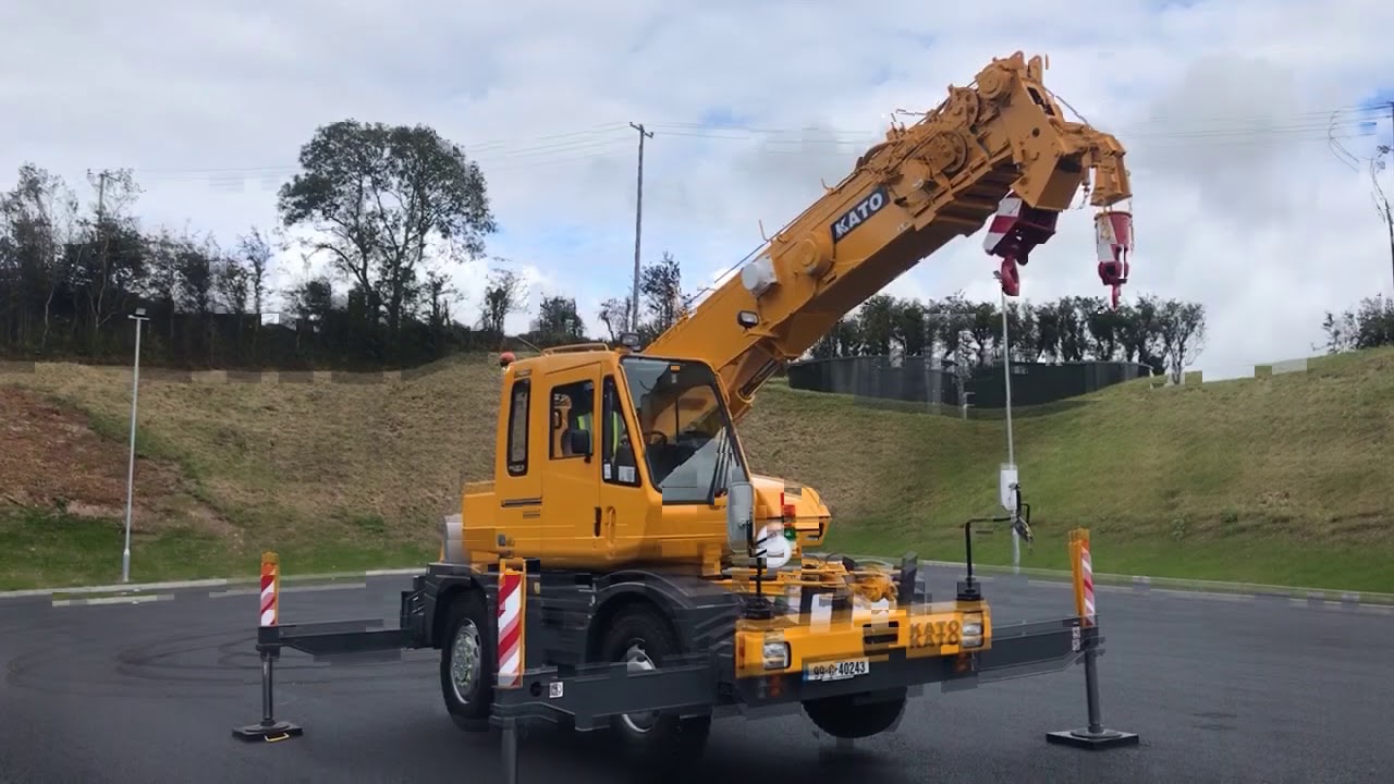SOLD - KATO 10 Ton City Crane  - Excellent Condition