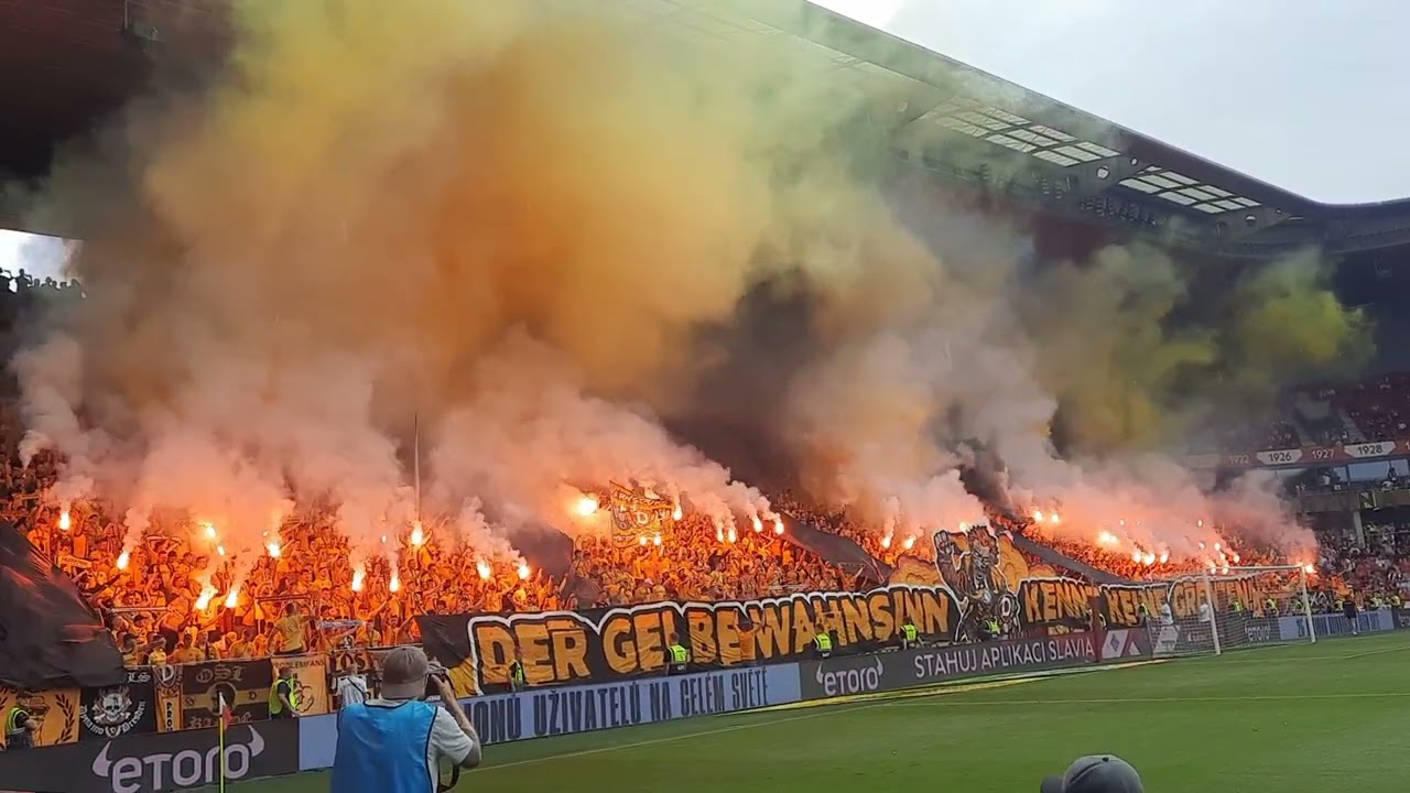 Dynamo Dresden pyroshow at Prague 16.7 2023
