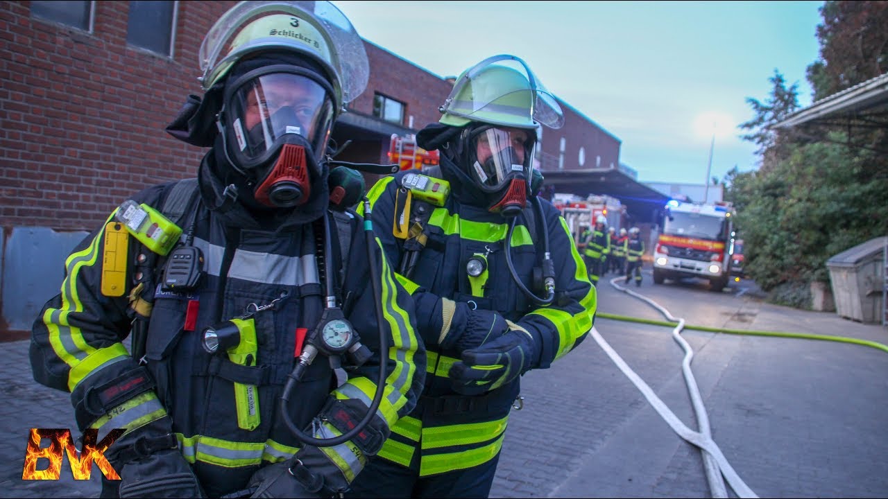 Explosion in Landhandel - Jahresübung Feuerwehr Hüls und St. Tönis