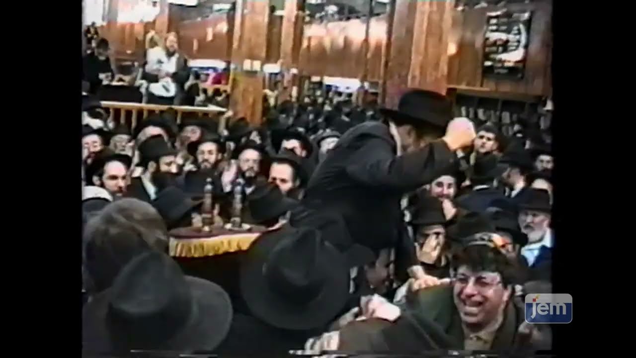הרב גרשון מענדל גרליק, ר' לייבל ראסקין, ר' אברמל שם טוב ועוד רוקדים ניגון ר