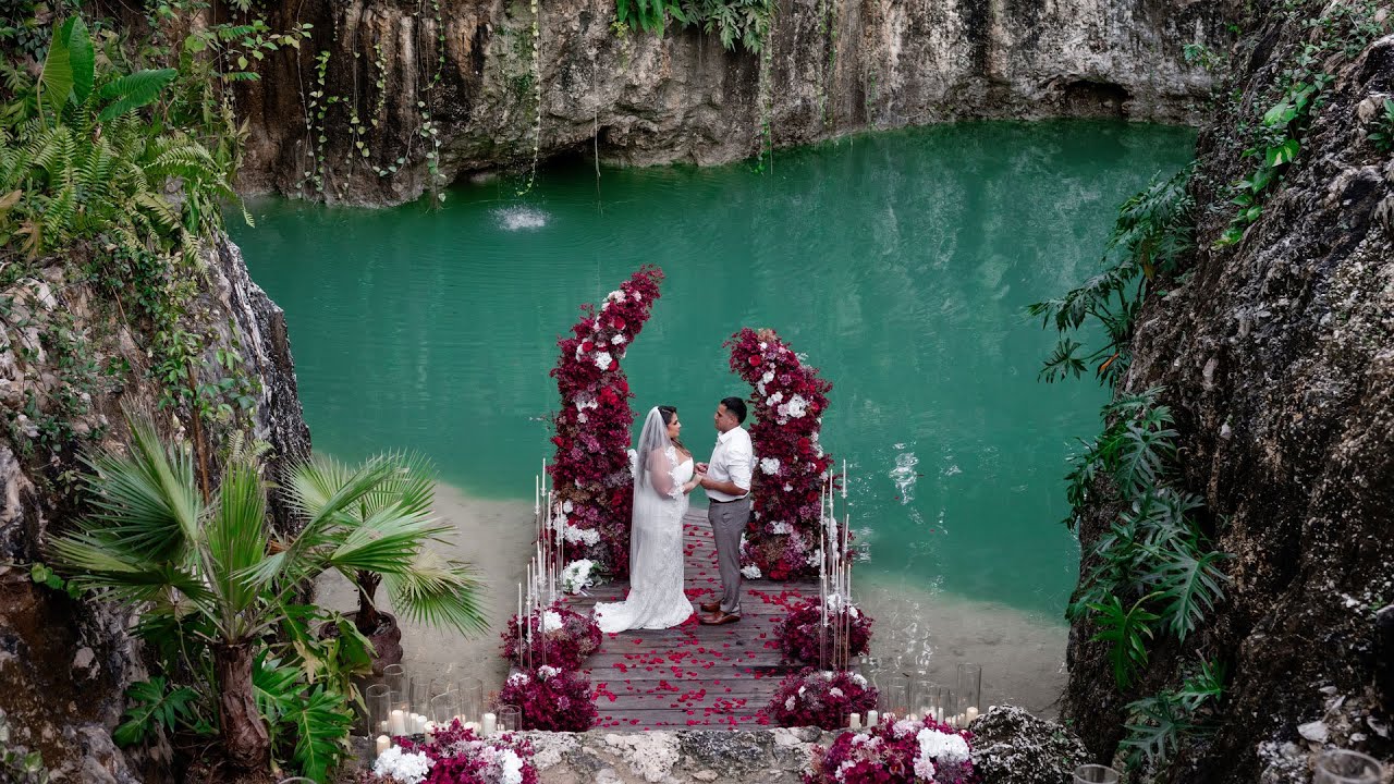 This Elopement in Cancun Feels Like a Dream You Can’t Wake Up From