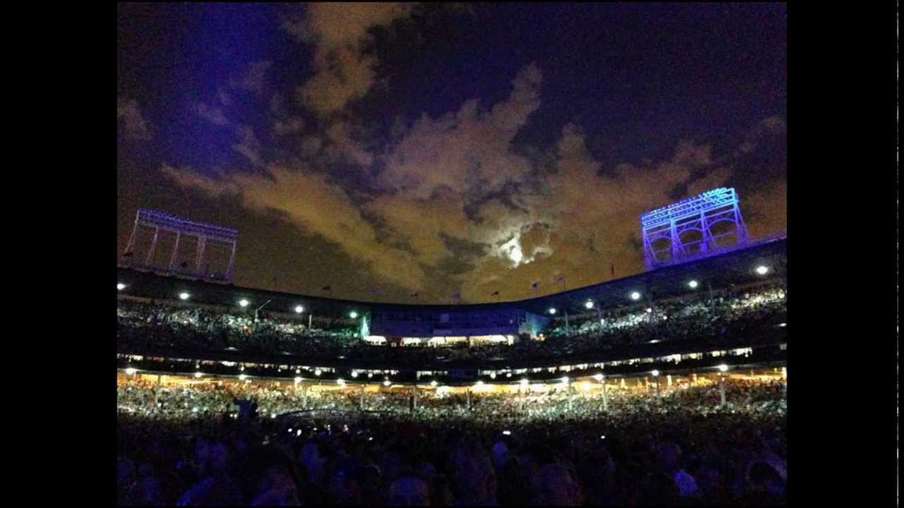 PEARL JAM WRIGLEY 2013 - Dimitris with Friends and Angels...