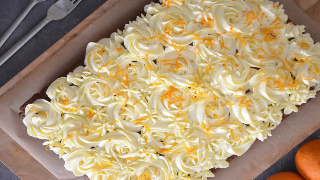 Carrot Cake Traybake