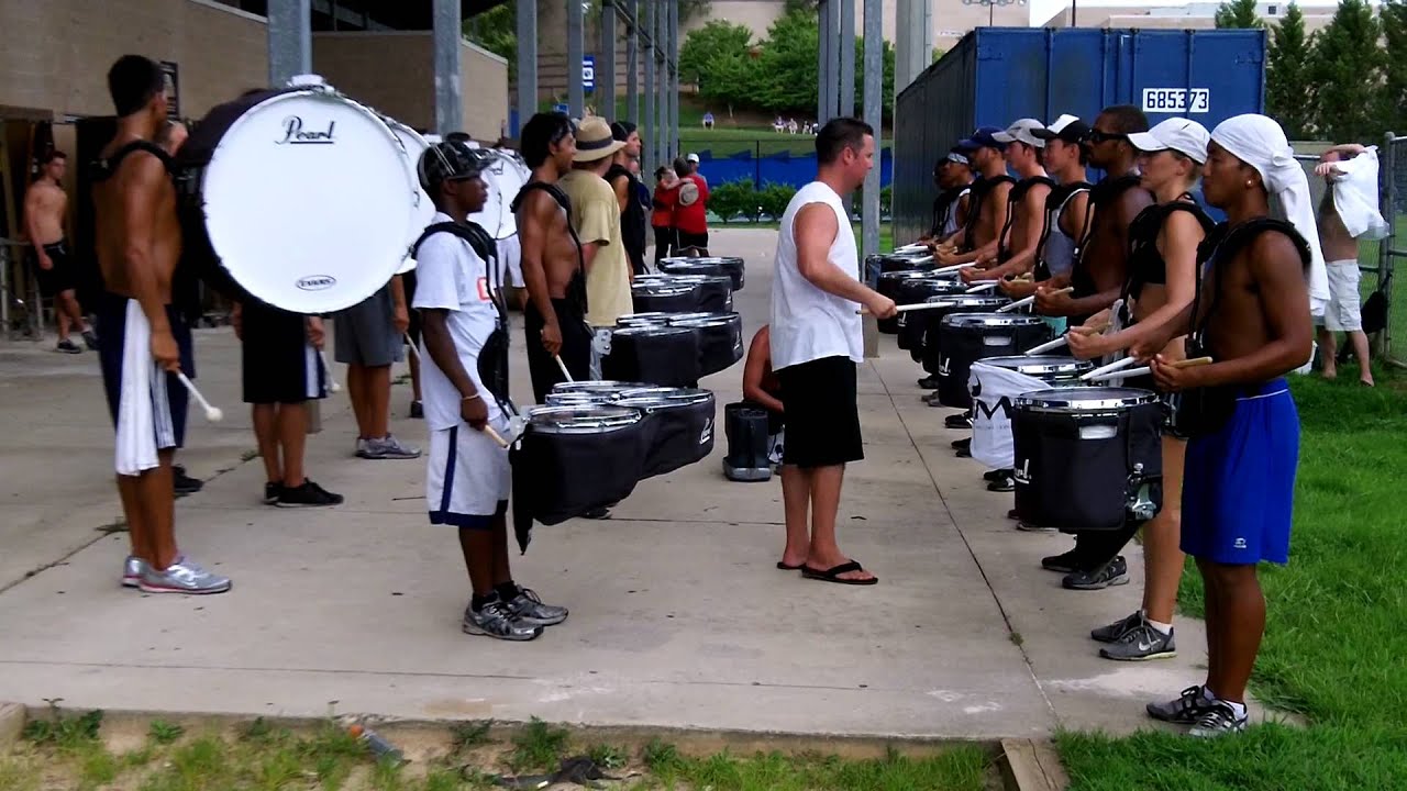 Blue Devils Drum Line 2011 - Solo Run Through the Snare Break ATL