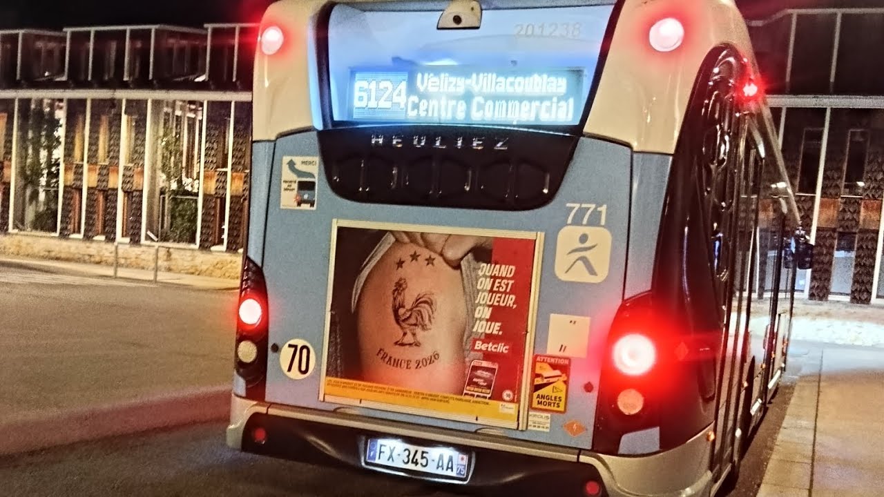 Bus 6124 Heuliezbus trajet : Vélizy 2 - Versailles chantiers gare routière