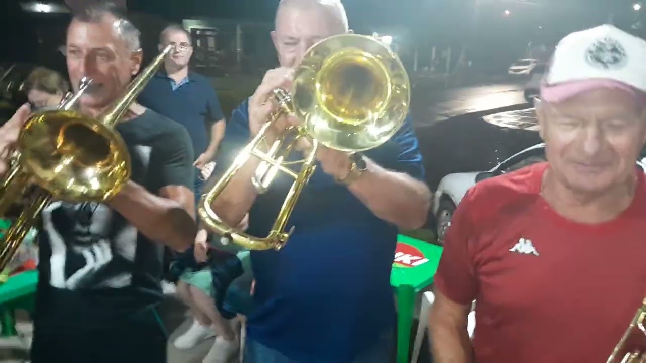 Encontro dos músicos na Padaria Nova.