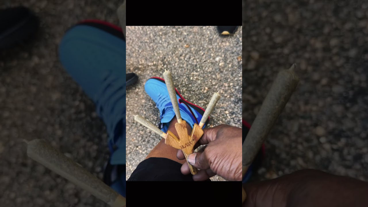 &ldquo;BRING YA LUNGS&rdquo;  #420KOJ2 #bringyalungs #RAWTrident @RAW @wizkhalifa