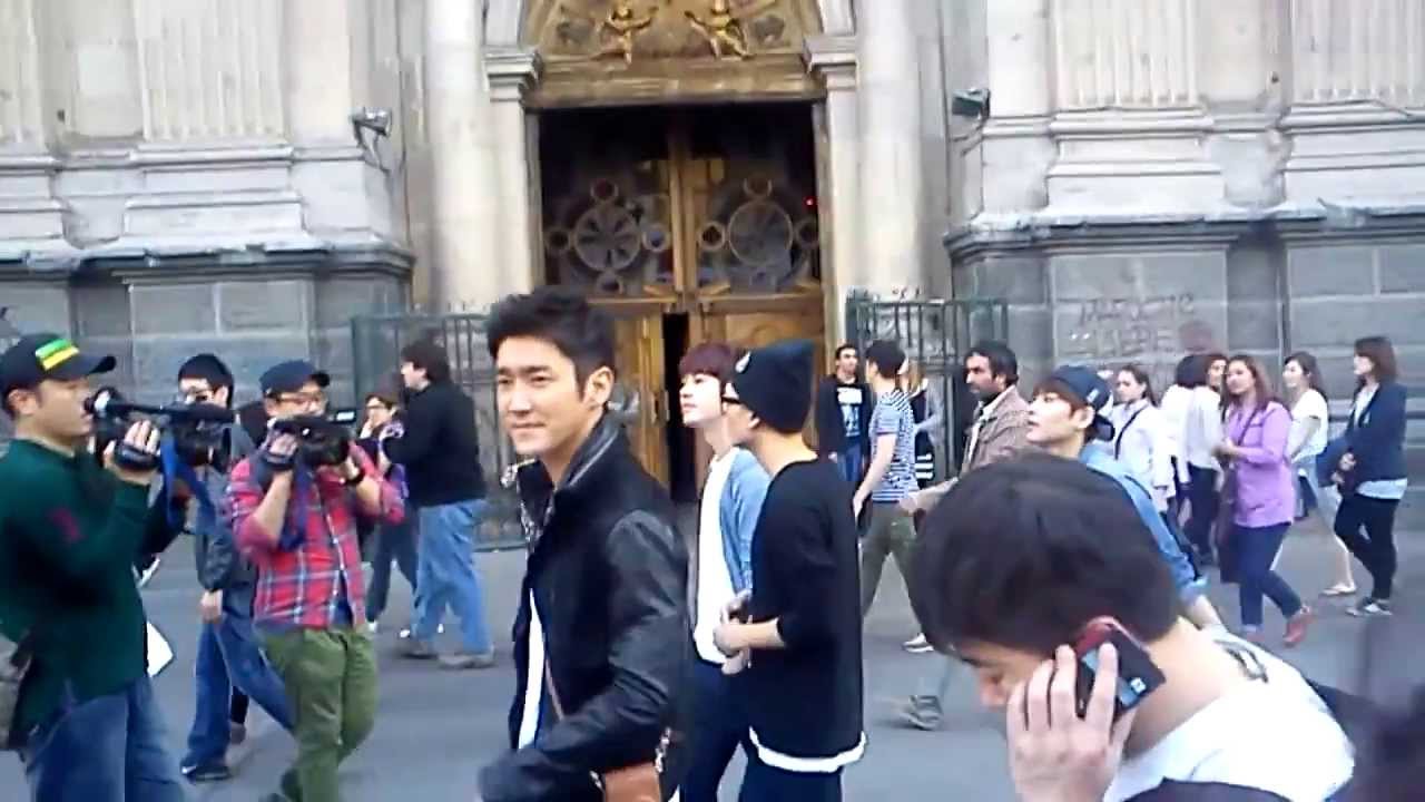 Siwon, Eunhyuk, Kyuhyun y Ryeowook..Plaza de Armas Chile (24/04/2013)
