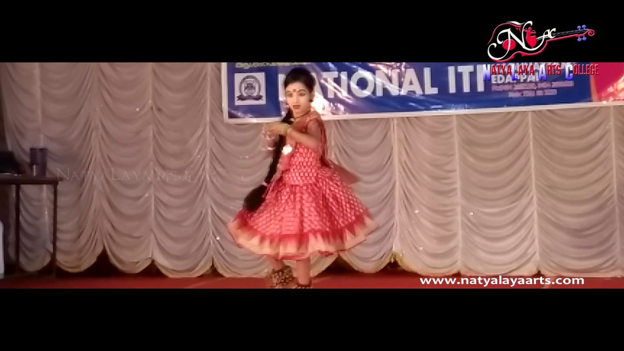 Edappal sub jilla kalolsavam 2016 Folk dance Vikatha kumaran