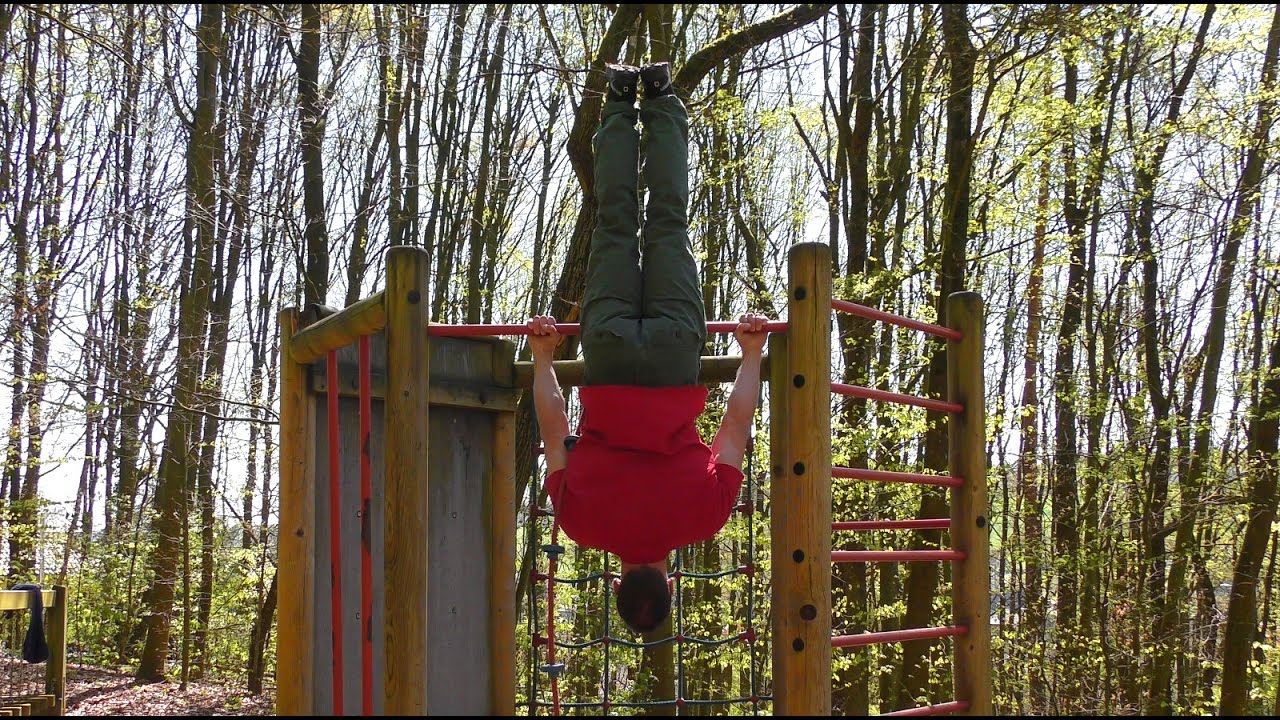Klettertraining: Aufroller an der Klimmzugstange