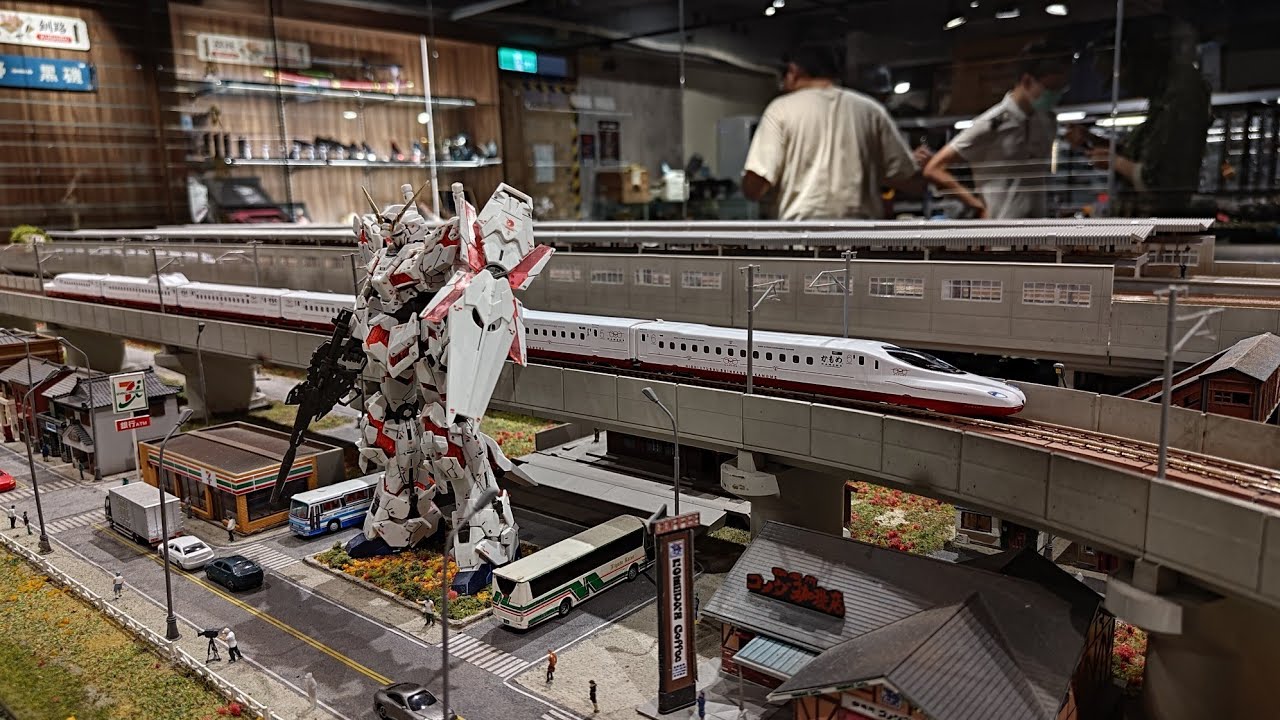 N規鐵道模型–EP09 溫刀鐵道臺中店 高架內線運轉隨錄
