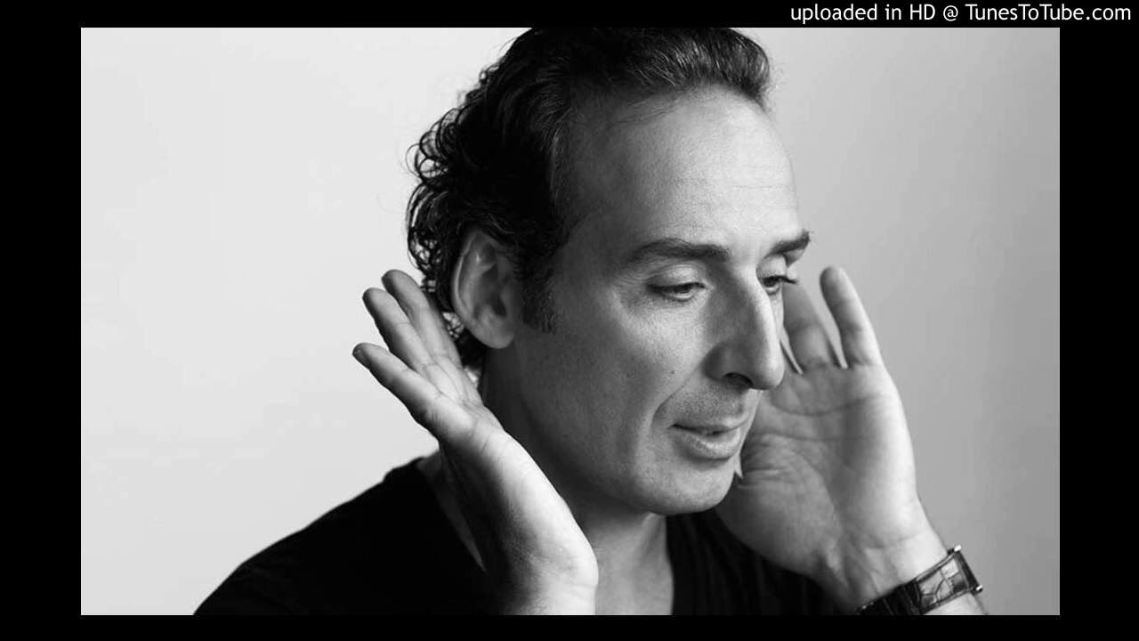 Alexandre Desplat - Last Flight