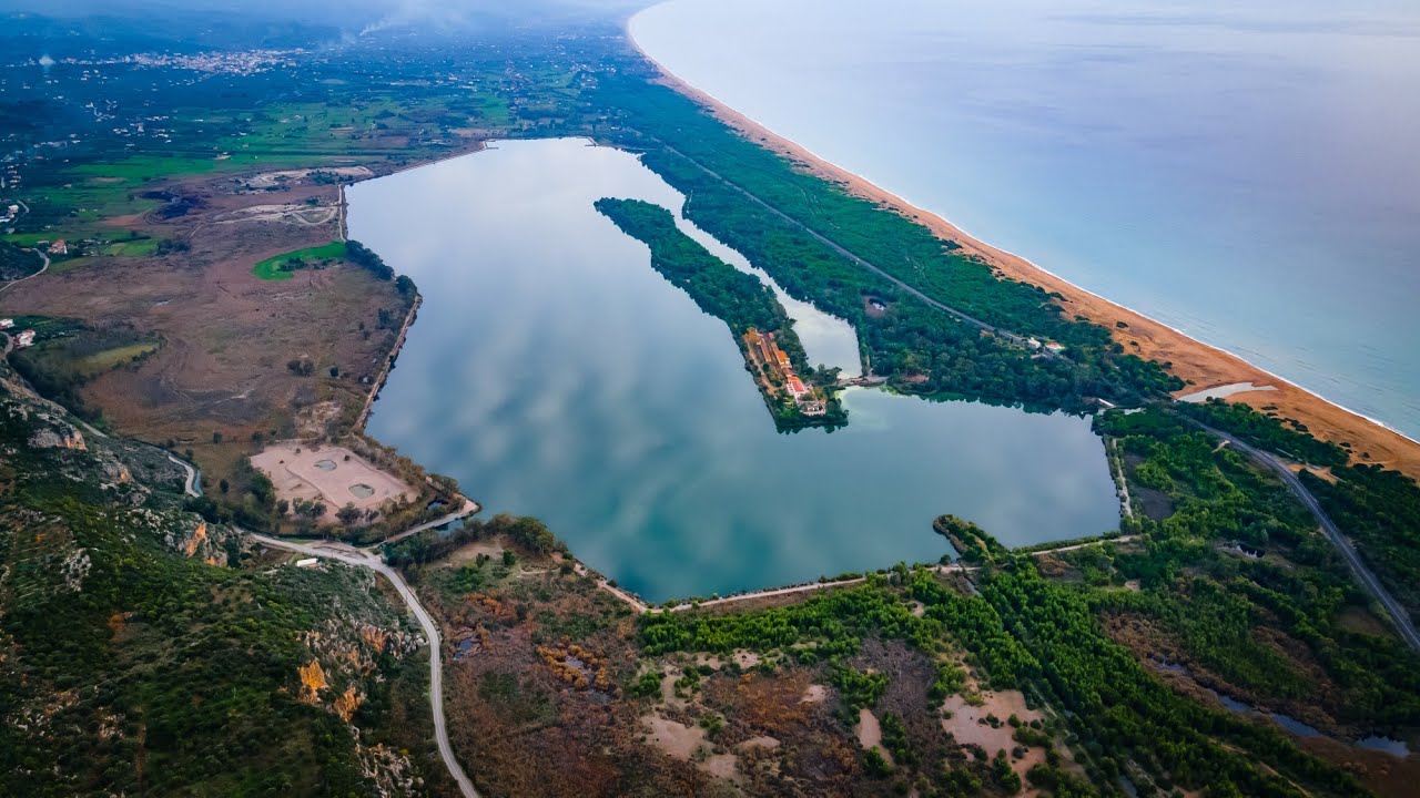 Η εγκαταλελειμμένη λουτρόπολη και η λίμνη Καϊάφα που αναβλύζει θείο