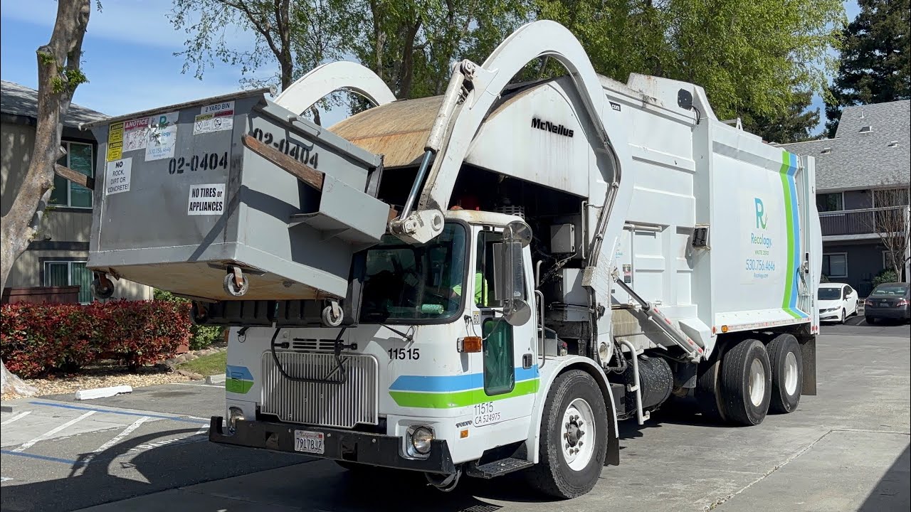 Recology Volvo WXLL McNeilus Pacific FL 11515