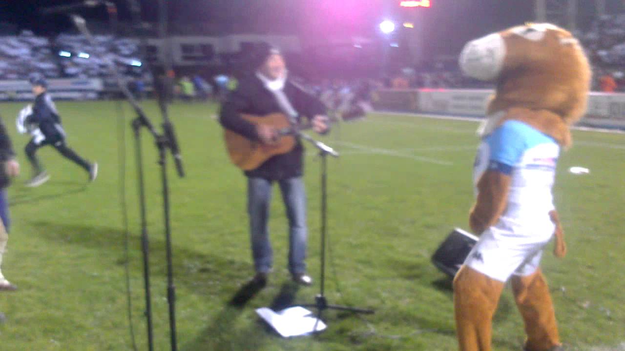 Ezin Aseak chante La Peña Baiona