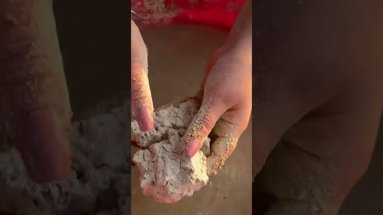 Best multani mitti crumble ever #satisfying #mud #oddlysatisfying #asmr
