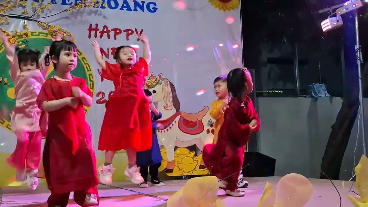 Tết 2026 của E Biển