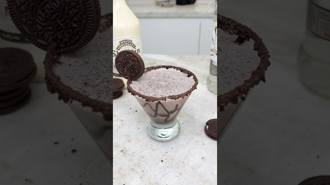 Oreo Cookie Martini #cocktail #oreo #chocolate