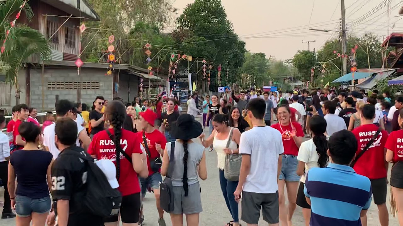 RUSIA Y MEXICO BAILANDO EL PAYASO Del RODEÓ