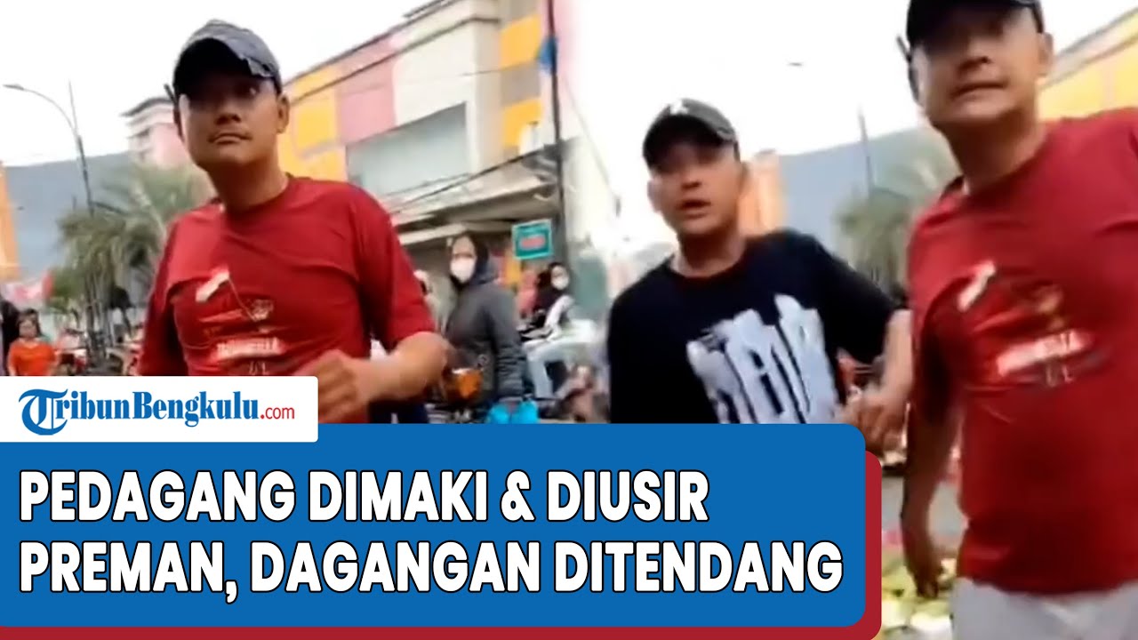 Heboh! Dua Preman Ngamuk di Pasar Baru Bekasi, Maki & Tendang Dagangan Sayur Pedagang