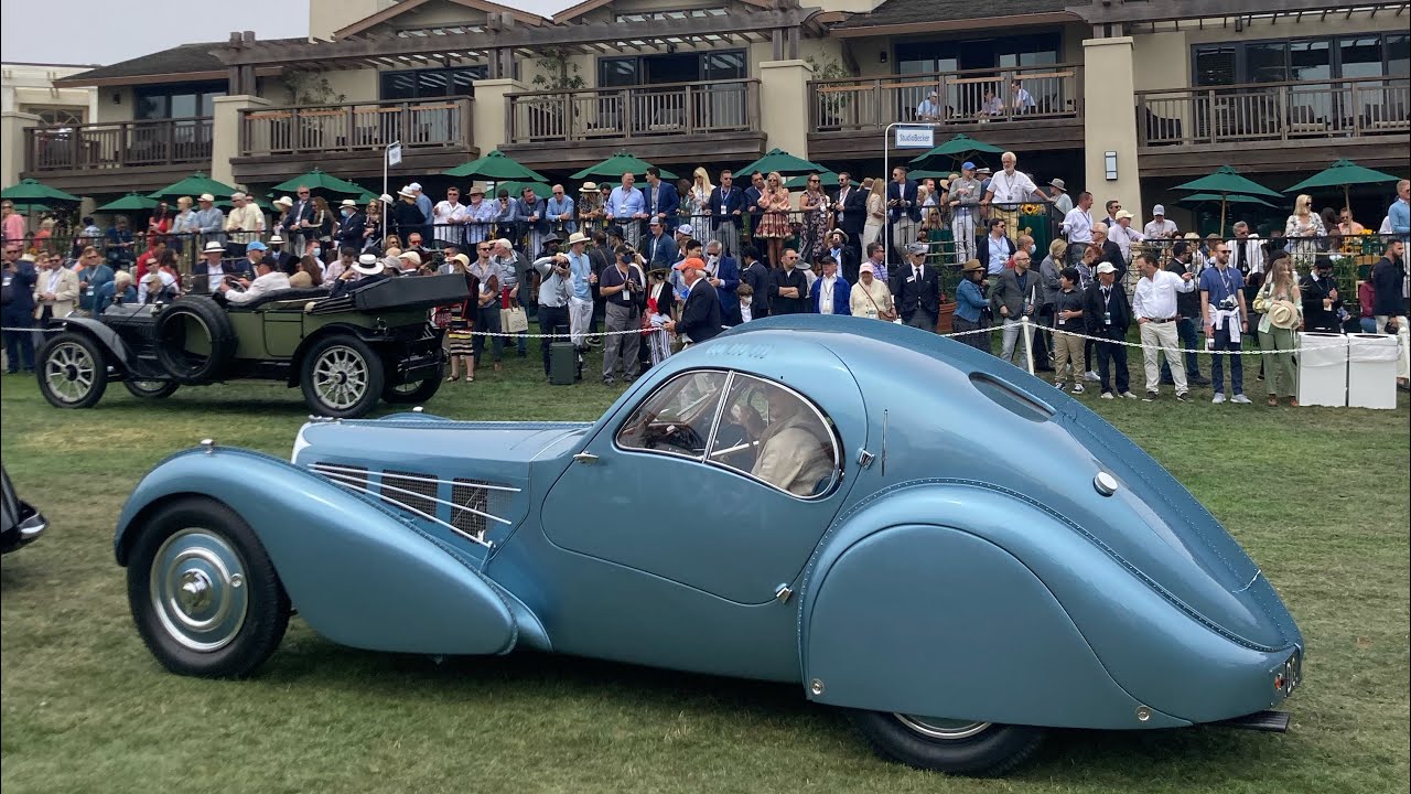 2021 Pebble Beach Concours D&rsquo;elegance cars leaving