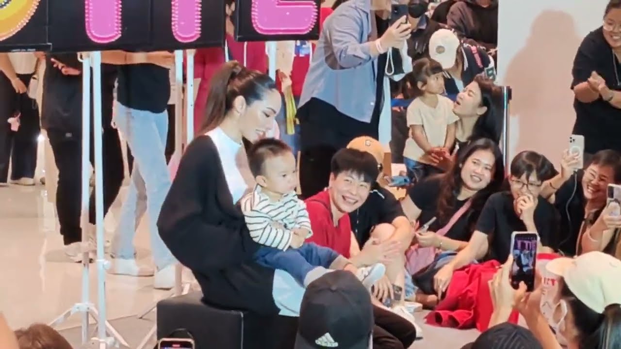 รวมพลคนรัก❤ชาล็อต ออสติน l BEAUTILOX x BEAUTRIUM@Seacon Bangkae #CharlotteAustin #ชาล็อตออสติน