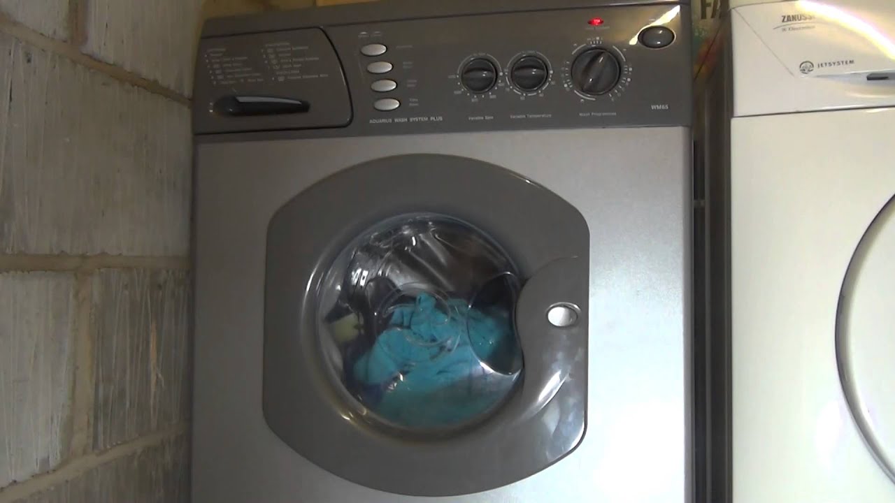 Hotpoint Aquarius Wash System Plus WM65 : Cotton rinse 3 and spin (13 of 16)