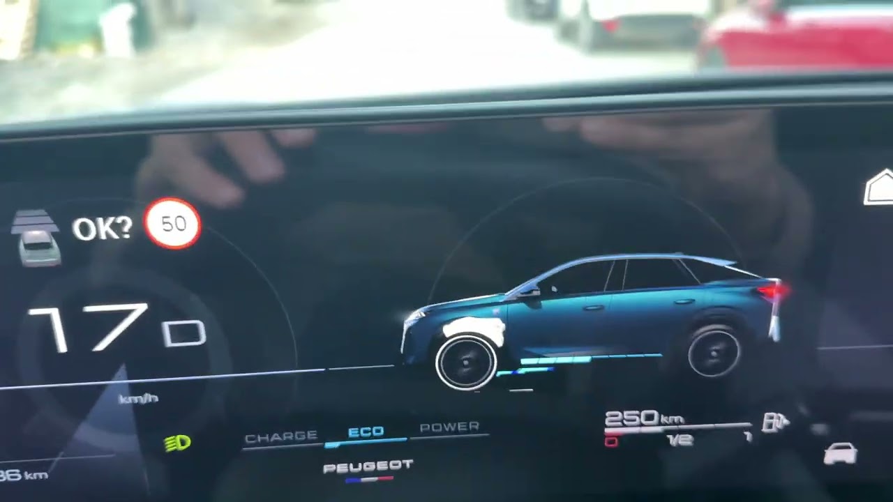 Peugeot 3008 Hybrid Elektrikle mi Gidiyor Yoksa Benzinle mi? Yakıt Tasarrufu için Nasıl Kullanmalı?
