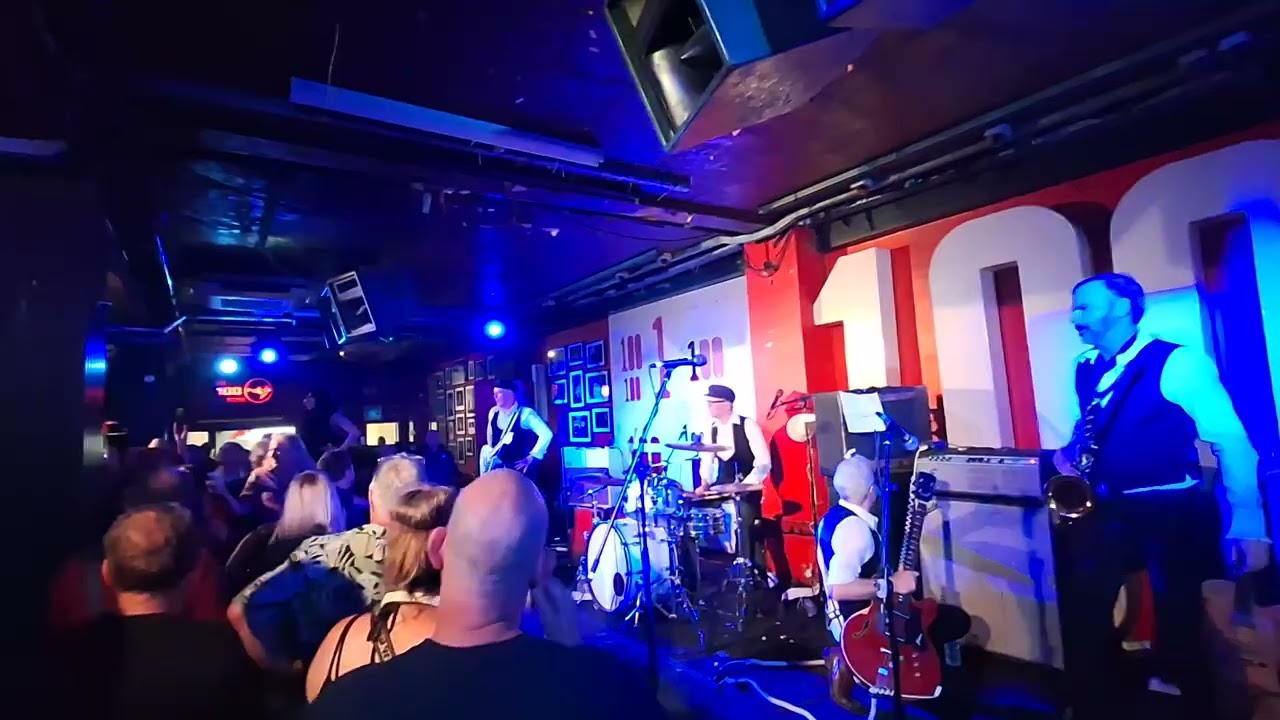The Woggles - My Baby Likes To Boogaloo