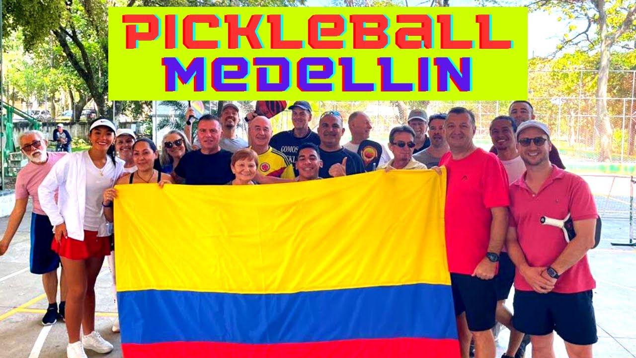 Pickleball is THRIVING in Medellin, Colombia & Peru model Miranda Cabieses puts on a exhibition