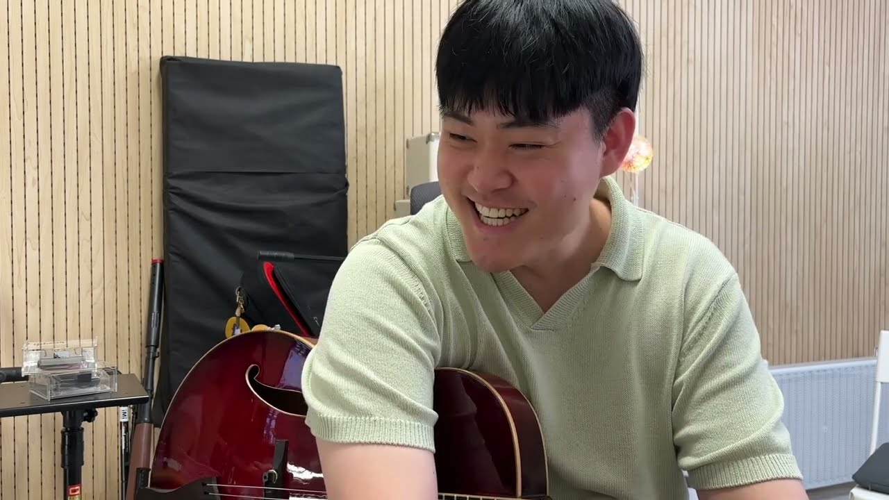새로운 기타를 들여왔습니다. 이해가 안되는 중고가격.