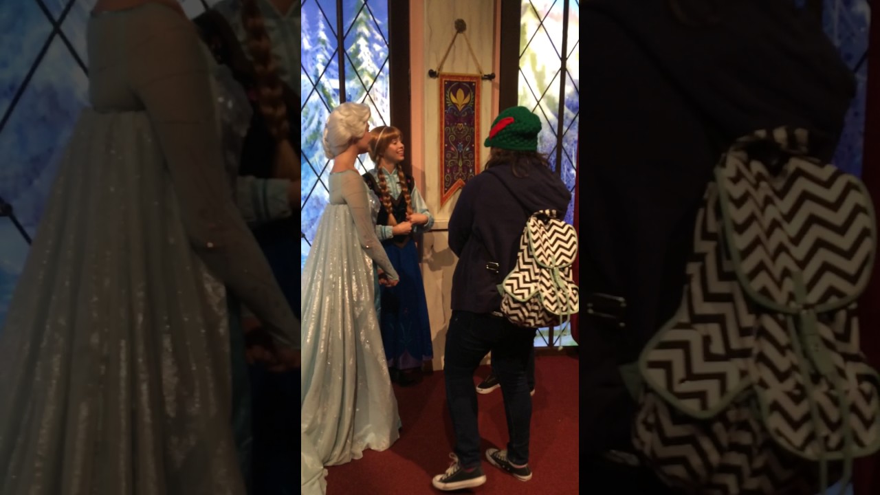 Anna and Elsa Loved My Tsum Tsums :)